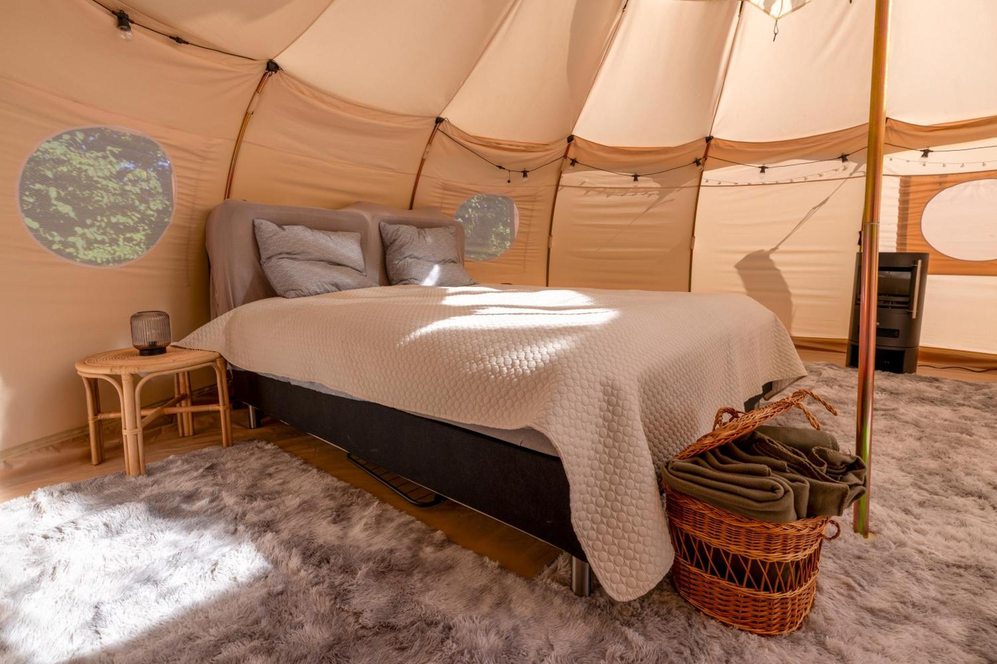 Holmegaard Vin Og Glamping Hotel Dannemare Exterior photo